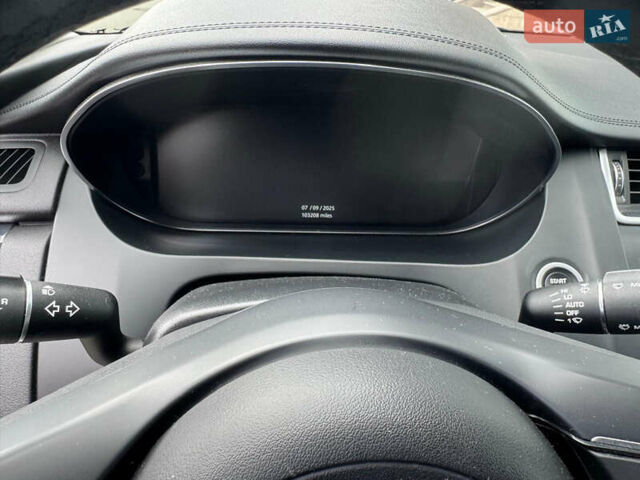 Синий Ягуар E-Pace, объемом двигателя 2 л и пробегом 163 тыс. км за 23900 $, фото 10 на Automoto.ua