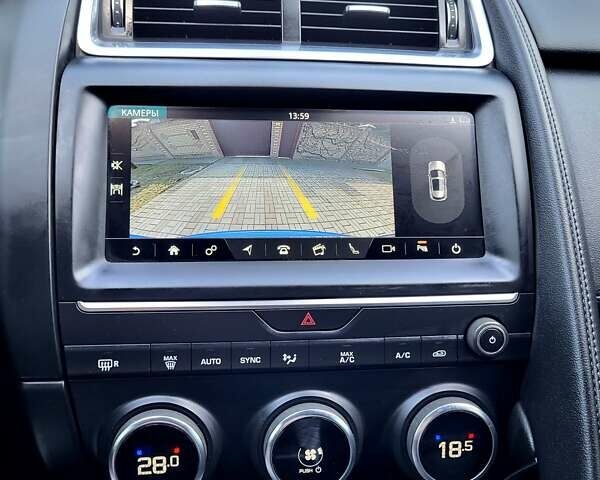 Синий Ягуар E-Pace, объемом двигателя 2 л и пробегом 55 тыс. км за 25500 $, фото 12 на Automoto.ua