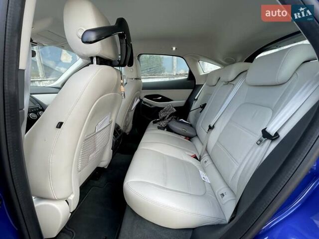 Синий Ягуар E-Pace, объемом двигателя 2 л и пробегом 45 тыс. км за 31999 $, фото 15 на Automoto.ua