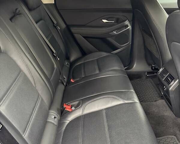 Синий Ягуар E-Pace, объемом двигателя 2 л и пробегом 50 тыс. км за 27000 $, фото 11 на Automoto.ua