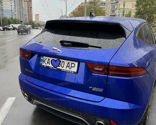 Синий Ягуар E-Pace, объемом двигателя 2 л и пробегом 50 тыс. км за 27000 $, фото 4 на Automoto.ua