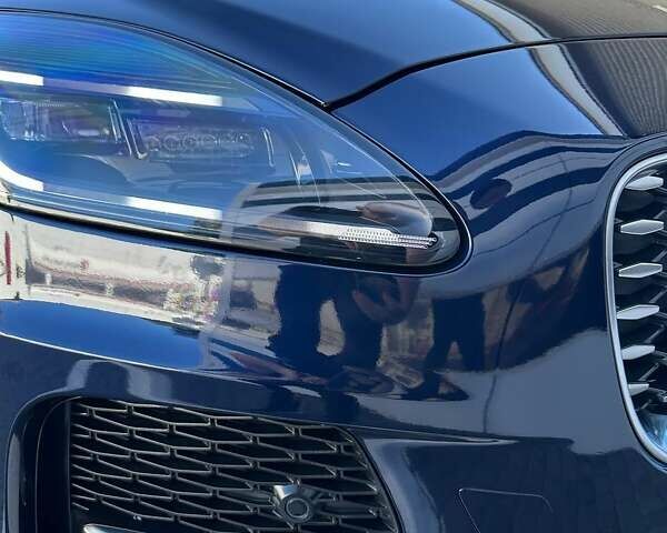 Синий Ягуар E-Pace, объемом двигателя 2 л и пробегом 44 тыс. км за 34900 $, фото 39 на Automoto.ua