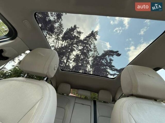 Синій Ягуар E-Pace, об'ємом двигуна 2 л та пробігом 65 тис. км за 36990 $, фото 26 на Automoto.ua
