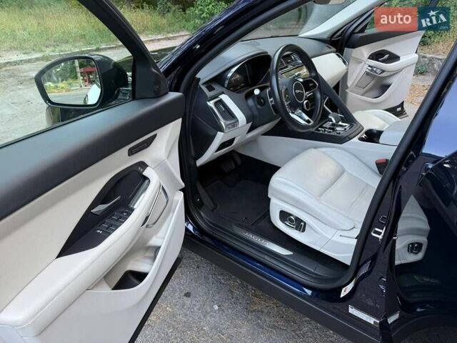 Синій Ягуар E-Pace, об'ємом двигуна 2 л та пробігом 65 тис. км за 36990 $, фото 38 на Automoto.ua