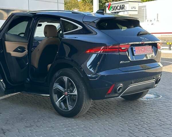 Синий Ягуар E-Pace, объемом двигателя 2 л и пробегом 44 тыс. км за 34900 $, фото 7 на Automoto.ua