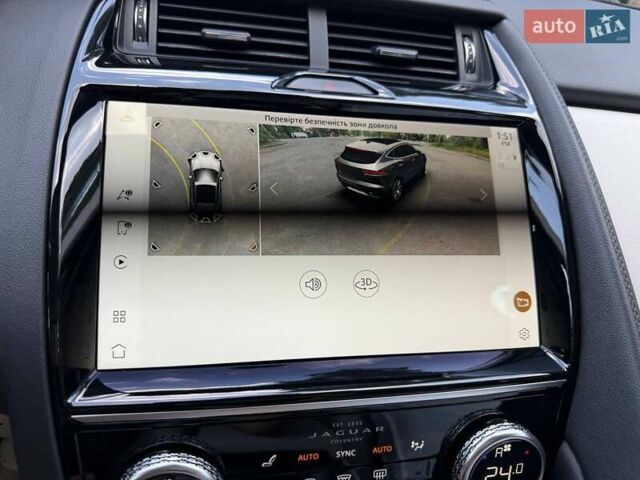 Синій Ягуар E-Pace, об'ємом двигуна 2 л та пробігом 65 тис. км за 36990 $, фото 32 на Automoto.ua