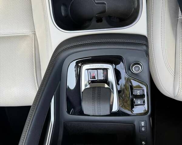Синій Ягуар E-Pace, об'ємом двигуна 2 л та пробігом 65 тис. км за 36990 $, фото 22 на Automoto.ua