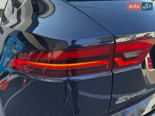 Синий Ягуар E-Pace, объемом двигателя 2 л и пробегом 44 тыс. км за 34900 $, фото 11 на Automoto.ua