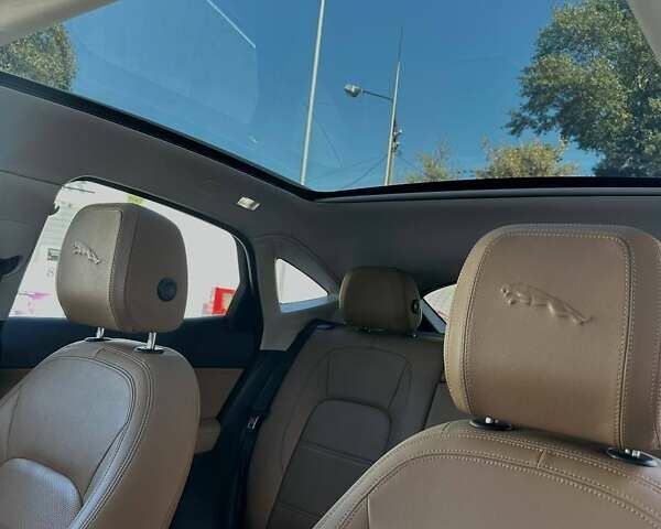 Синий Ягуар E-Pace, объемом двигателя 2 л и пробегом 44 тыс. км за 34900 $, фото 24 на Automoto.ua