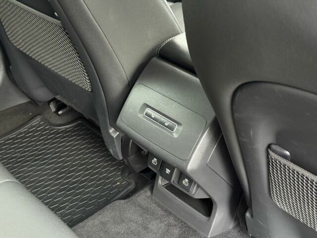 Ягуар Е-Тайп 2020 в Кривом Роге на Automoto.ua Черный Ягуар Е-Тайп, объемом двигателя 0 л и пробегом 149 тыс. км за 22500 $, фото 11 на Automoto.ua