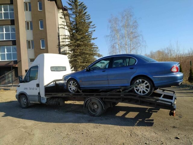 Синій Ягуар E-Type, об'ємом двигуна 2.5 л та пробігом 250 тис. км за 2000 $, фото 2 на Automoto.ua