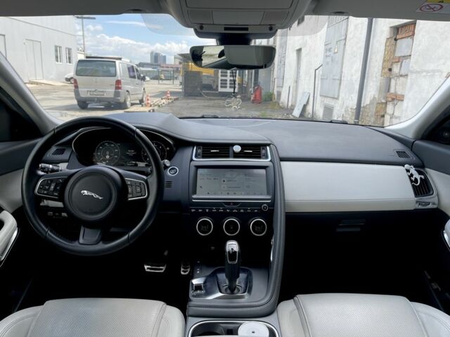 Синий Ягуар Е-Тайп, объемом двигателя 2 л и пробегом 45 тыс. км за 26500 $, фото 4 на Automoto.ua