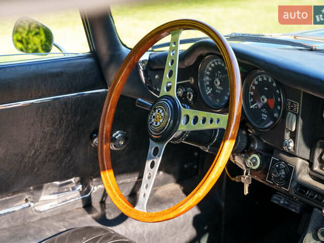 Зелений Ягуар E-Type, об'ємом двигуна 4.2 л та пробігом 75 тис. км за 94157 $, фото 9 на Automoto.ua