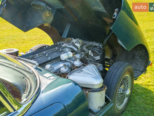 Зелений Ягуар E-Type, об'ємом двигуна 4.2 л та пробігом 75 тис. км за 94157 $, фото 17 на Automoto.ua