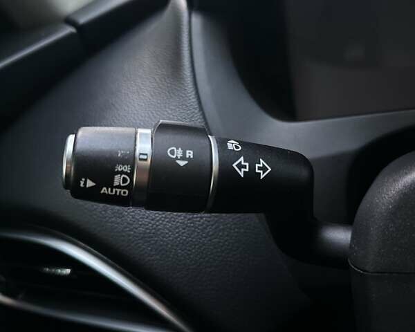 Ягуар Ф-Пейс 2016 у Буче на Automoto.ua Білий Ягуар Ф-Пейс, об'ємом двигуна 2 л та пробігом 155 тис. км за 18700 $, фото 38 на Automoto.ua