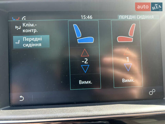 Білий Ягуар Ф-Пейс, об'ємом двигуна 2 л та пробігом 199 тис. км за 22900 $, фото 40 на Automoto.ua