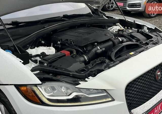 Белый Ягуар Ф-Пейс, объемом двигателя 3 л и пробегом 173 тыс. км за 14900 $, фото 29 на Automoto.ua