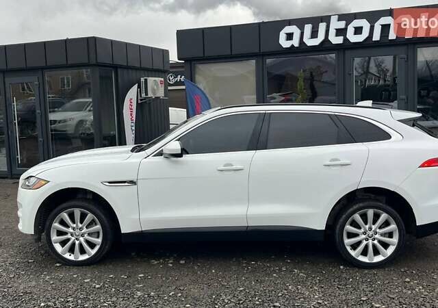 Белый Ягуар Ф-Пейс, объемом двигателя 3 л и пробегом 173 тыс. км за 14900 $, фото 6 на Automoto.ua