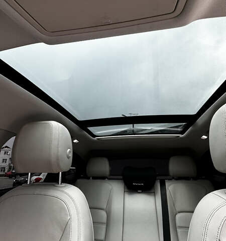 Белый Ягуар Ф-Пейс, объемом двигателя 3 л и пробегом 153 тыс. км за 20500 $, фото 20 на Automoto.ua