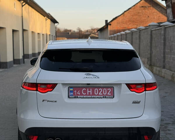 Білий Ягуар Ф-Пейс, об'ємом двигуна 2 л та пробігом 209 тис. км за 17900 $, фото 21 на Automoto.ua