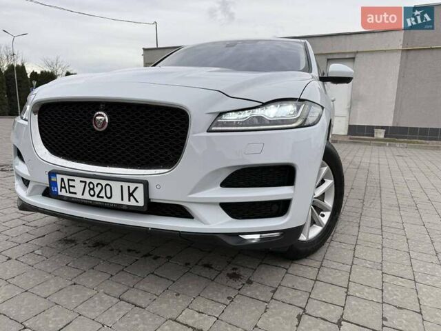 Білий Ягуар Ф-Пейс, об'ємом двигуна 2 л та пробігом 240 тис. км за 22000 $, фото 20 на Automoto.ua