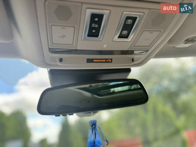 Білий Ягуар Ф-Пейс, об'ємом двигуна 2 л та пробігом 199 тис. км за 22900 $, фото 29 на Automoto.ua