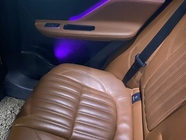 Белый Ягуар Ф-Пейс, объемом двигателя 2 л и пробегом 148 тыс. км за 25100 $, фото 9 на Automoto.ua