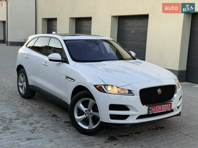 Білий Ягуар Ф-Пейс, об'ємом двигуна 2 л та пробігом 209 тис. км за 17900 $, фото 4 на Automoto.ua