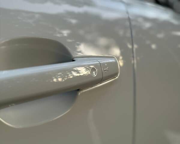 Ягуар Ф-Пейс 2016 у Буче на Automoto.ua Білий Ягуар Ф-Пейс, об'ємом двигуна 2 л та пробігом 155 тис. км за 18700 $, фото 6 на Automoto.ua