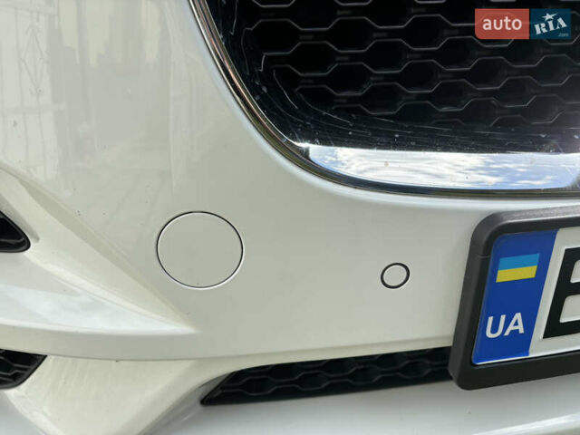 Білий Ягуар Ф-Пейс, об'ємом двигуна 2 л та пробігом 199 тис. км за 22900 $, фото 57 на Automoto.ua