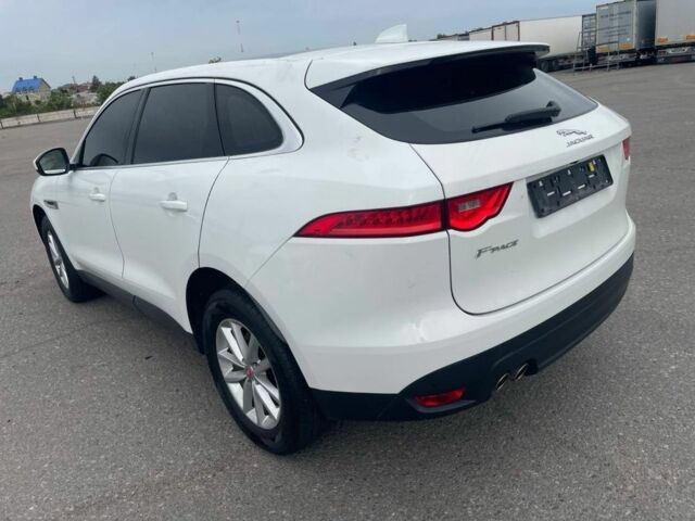 Белый Ягуар Ф-Пейс, объемом двигателя 2 л и пробегом 148 тыс. км за 25100 $, фото 5 на Automoto.ua