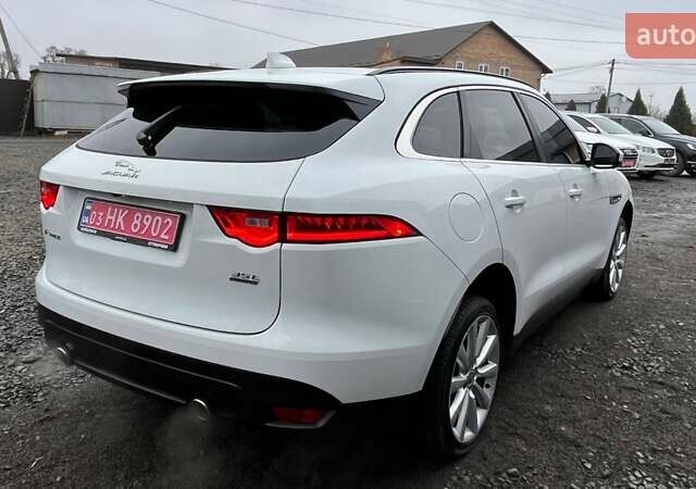 Белый Ягуар Ф-Пейс, объемом двигателя 3 л и пробегом 173 тыс. км за 14900 $, фото 5 на Automoto.ua