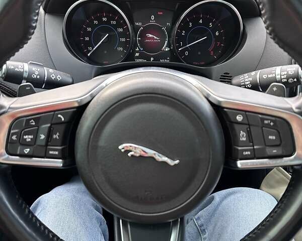 Белый Ягуар Ф-Пейс, объемом двигателя 3 л и пробегом 140 тыс. км за 32000 $, фото 9 на Automoto.ua
