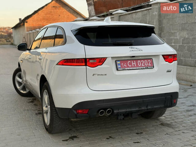 Білий Ягуар Ф-Пейс, об'ємом двигуна 2 л та пробігом 209 тис. км за 17399 $, фото 29 на Automoto.ua