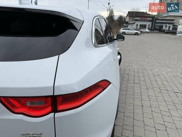 Білий Ягуар Ф-Пейс, об'ємом двигуна 2 л та пробігом 240 тис. км за 22000 $, фото 18 на Automoto.ua