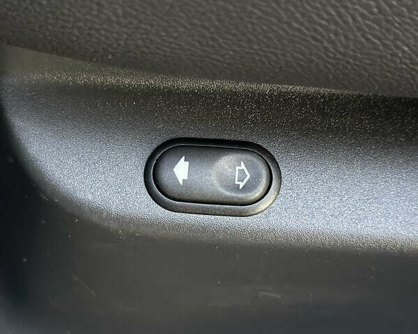 Ягуар Ф-Пейс 2016 у Буче на Automoto.ua Білий Ягуар Ф-Пейс, об'ємом двигуна 2 л та пробігом 155 тис. км за 18700 $, фото 27 на Automoto.ua