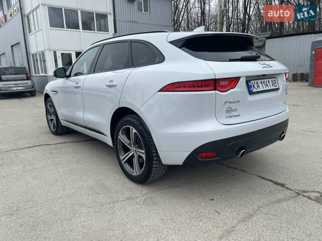 Білий Ягуар Ф-Пейс, об'ємом двигуна 3 л та пробігом 127 тис. км за 22300 $, фото 3 на Automoto.ua