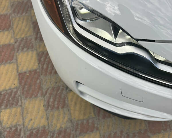 Білий Ягуар Ф-Пейс, об'ємом двигуна 2 л та пробігом 199 тис. км за 22900 $, фото 7 на Automoto.ua