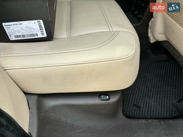 Білий Ягуар Ф-Пейс, об'ємом двигуна 2 л та пробігом 199 тис. км за 22900 $, фото 63 на Automoto.ua
