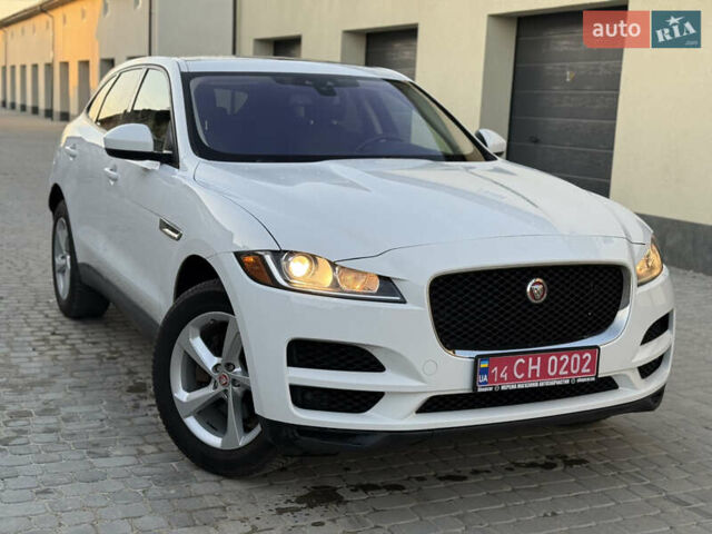Білий Ягуар Ф-Пейс, об'ємом двигуна 2 л та пробігом 209 тис. км за 17900 $, фото 9 на Automoto.ua