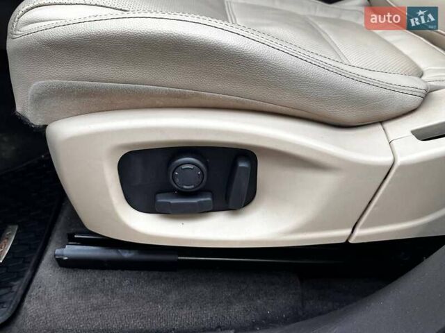 Белый Ягуар Ф-Пейс, объемом двигателя 3 л и пробегом 173 тыс. км за 14900 $, фото 28 на Automoto.ua