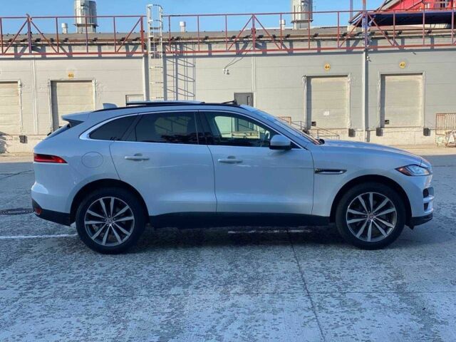 Белый Ягуар Ф-Пейс, объемом двигателя 0 л и пробегом 49 тыс. км за 22990 $, фото 3 на Automoto.ua