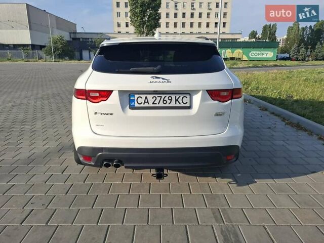 Білий Ягуар Ф-Пейс, об'ємом двигуна 2 л та пробігом 122 тис. км за 24400 $, фото 7 на Automoto.ua