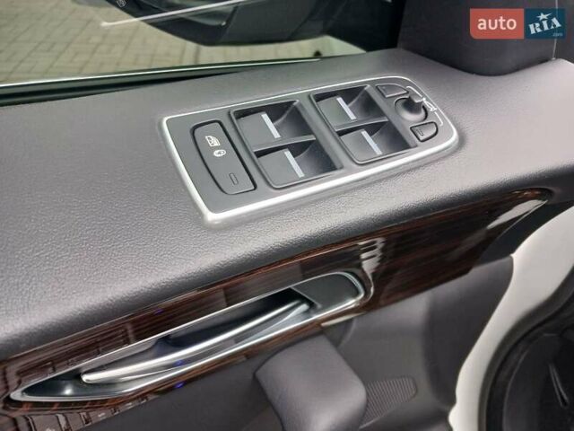 Белый Ягуар Ф-Пейс, объемом двигателя 2 л и пробегом 102 тыс. км за 24500 $, фото 14 на Automoto.ua