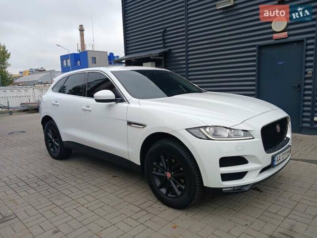 Белый Ягуар Ф-Пейс, объемом двигателя 2 л и пробегом 102 тыс. км за 24500 $, фото 8 на Automoto.ua