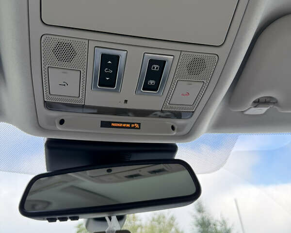 Белый Ягуар Ф-Пейс, объемом двигателя 3 л и пробегом 151 тыс. км за 22900 $, фото 18 на Automoto.ua