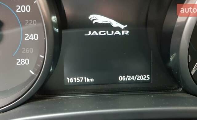 Білий Ягуар Ф-Пейс, об'ємом двигуна 2 л та пробігом 162 тис. км за 27000 $, фото 21 на Automoto.ua