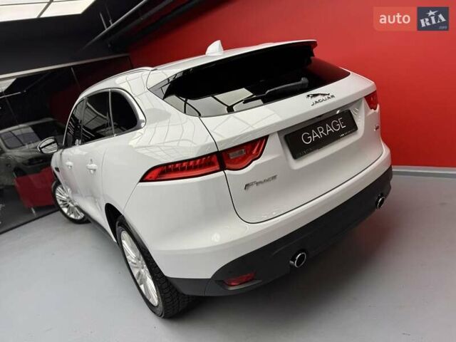 Белый Ягуар Ф-Пейс, объемом двигателя 3 л и пробегом 71 тыс. км за 27900 $, фото 30 на Automoto.ua