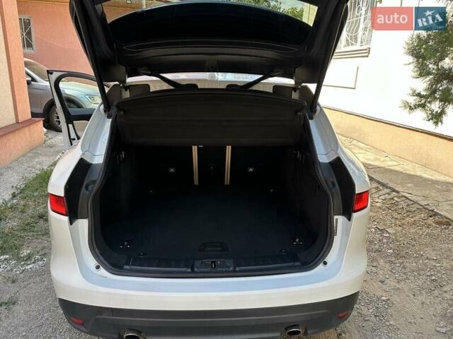 Білий Ягуар Ф-Пейс, об'ємом двигуна 2 л та пробігом 105 тис. км за 24500 $, фото 8 на Automoto.ua