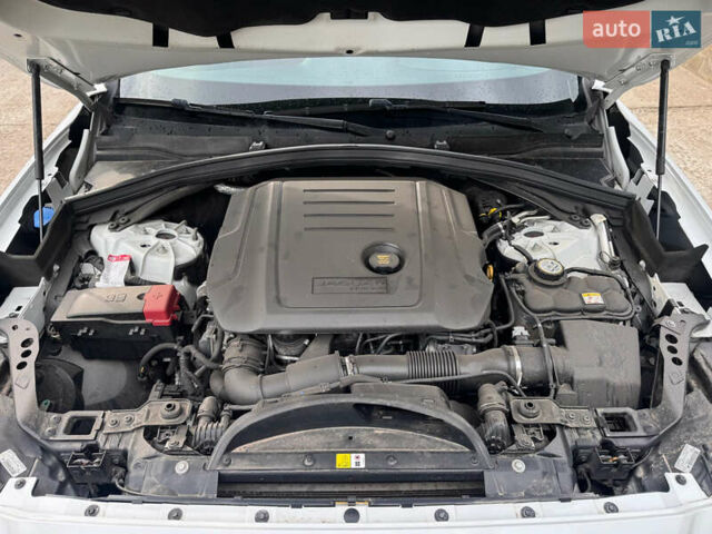 Білий Ягуар Ф-Пейс, об'ємом двигуна 2 л та пробігом 100 тис. км за 25700 $, фото 75 на Automoto.ua